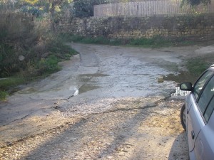 Turn left after the ford and start to rise